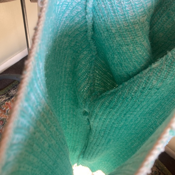 vintage lightweight short sleeve knit shirt with a scoop neck - Picture 4 of 4